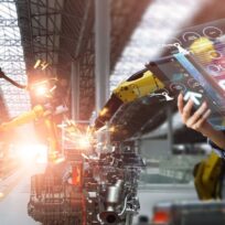 Qual é a diferença entre um CMMS com IA nativa e um CMMS que recebe IA posteriormente?